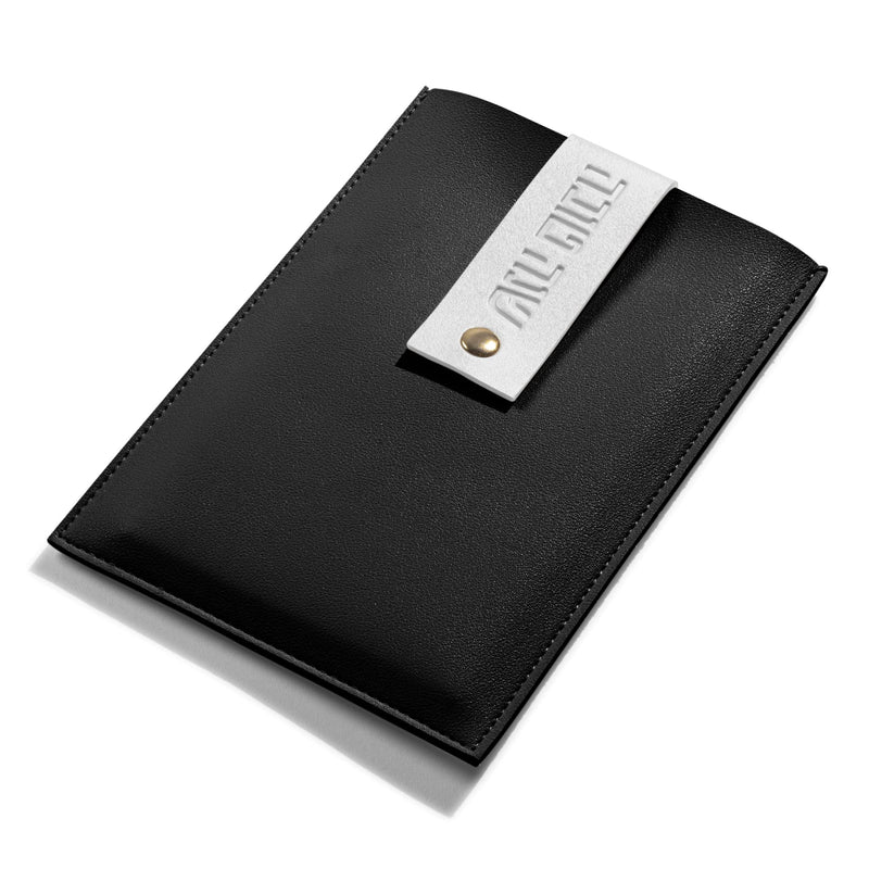 Waterdale Collection: Leather Simanim Card Pouch Set