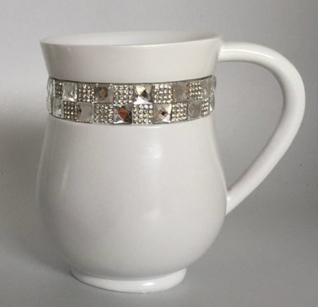 Wash Cup: Lucite White Square Stone Strip - White